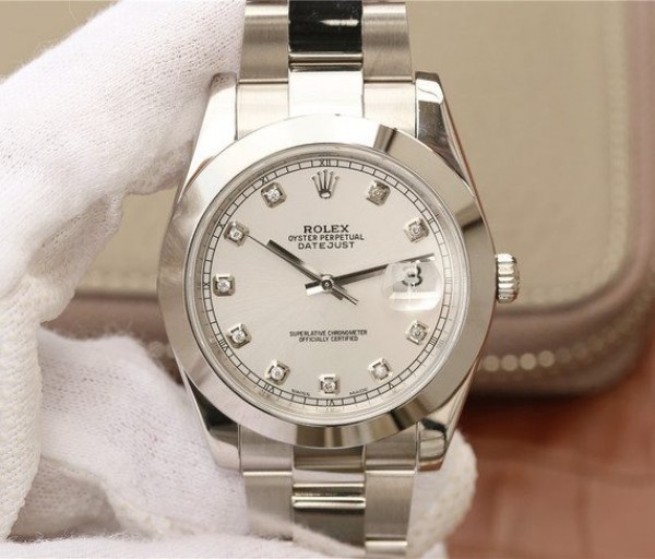 How to buy a DateJust clone watches online in Bahrain?