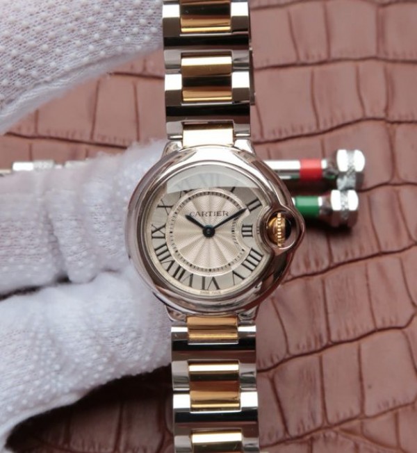 How to buy a Cartier replica watch in Czech Republic?