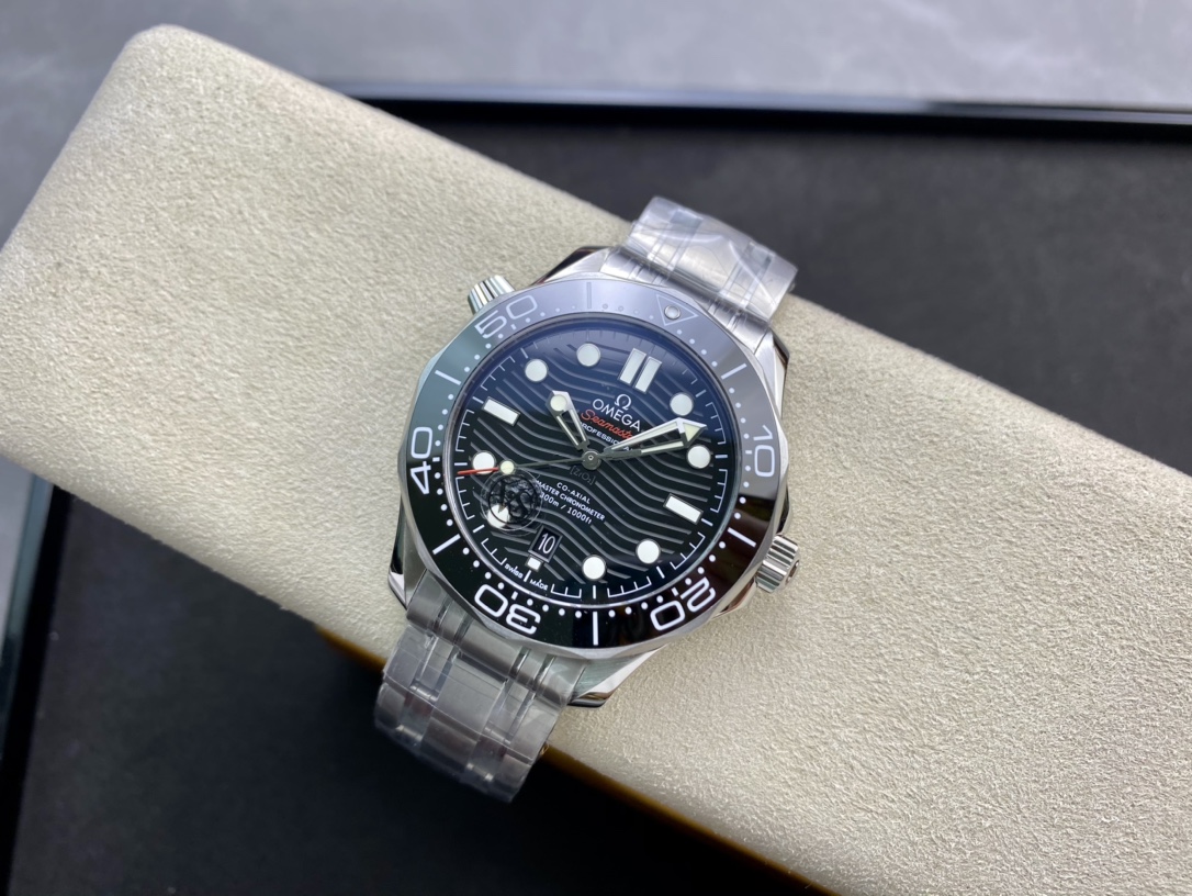 OMEGA Seamaster Diver 300M 42mm Black Dial 