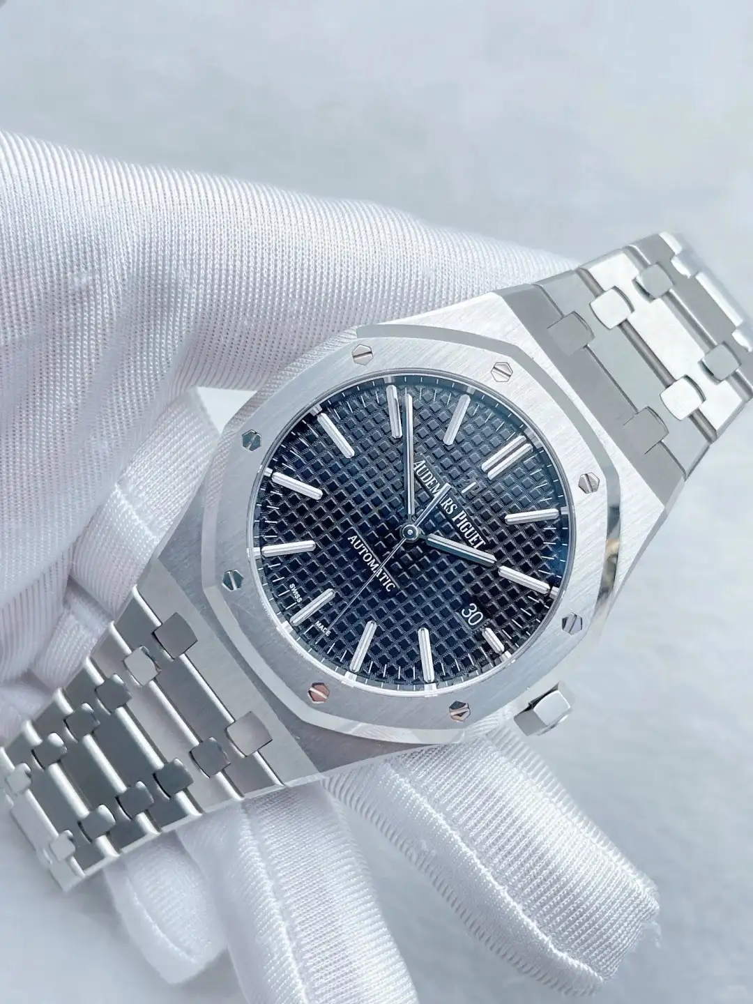Audemars Piguet Royal Oak Selfwinding Blue 15400ST.OO.1220ST.03 - view 7