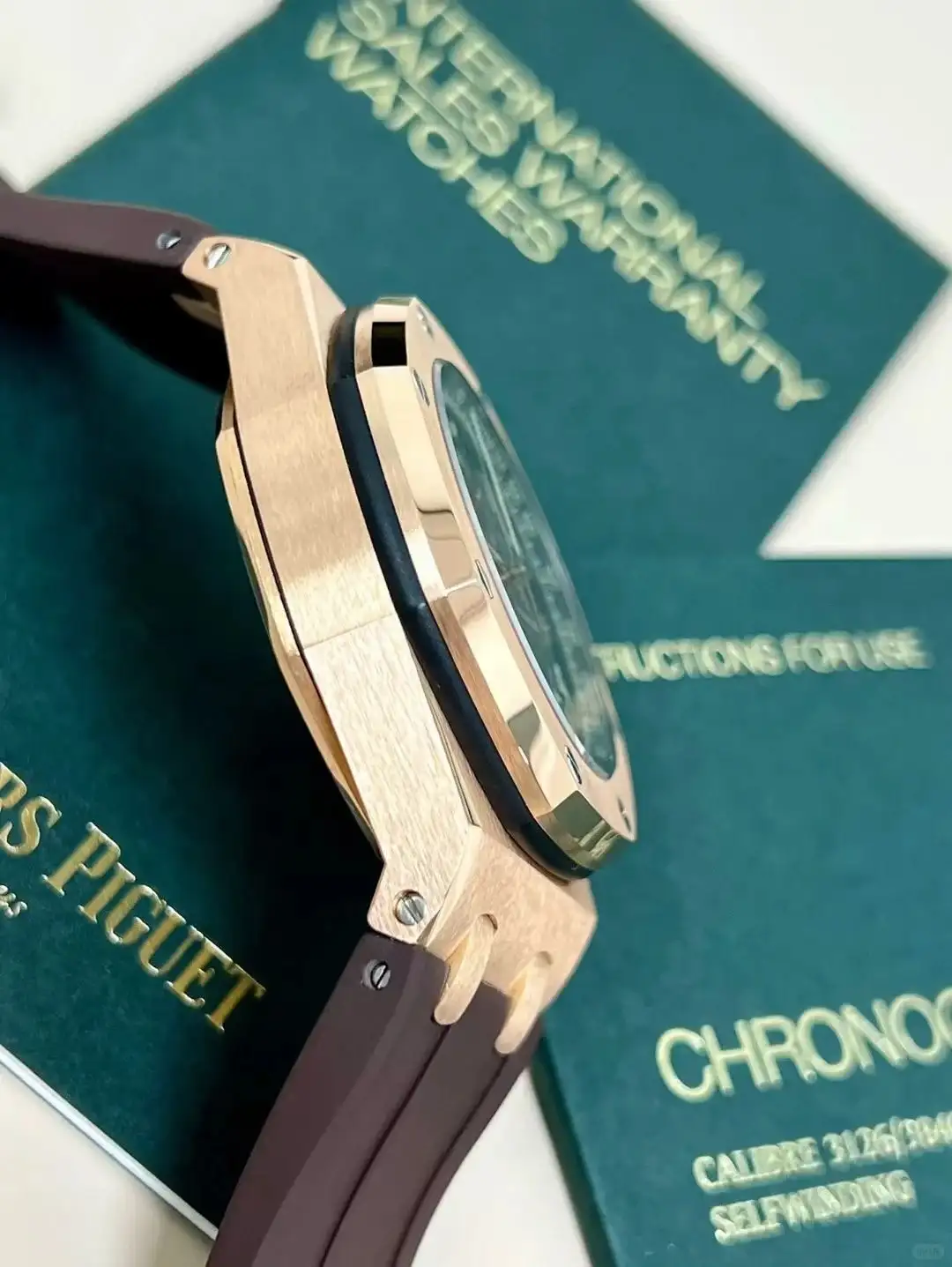 Audemars Piguet Royal Oak Offshore Selfwinding Chronograph Brown 26470OR.OO.A099CR.01 - gallery