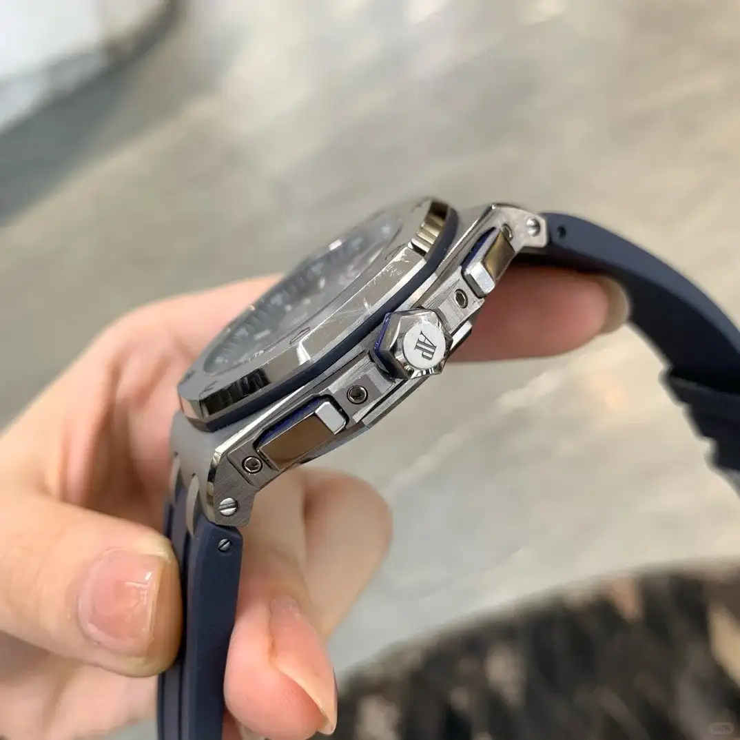 Audemars Piguet Royal Oak Offshore Selfwinding Chronograph Blue, Silver 26480TI.OO.A027CA.01 - gallery