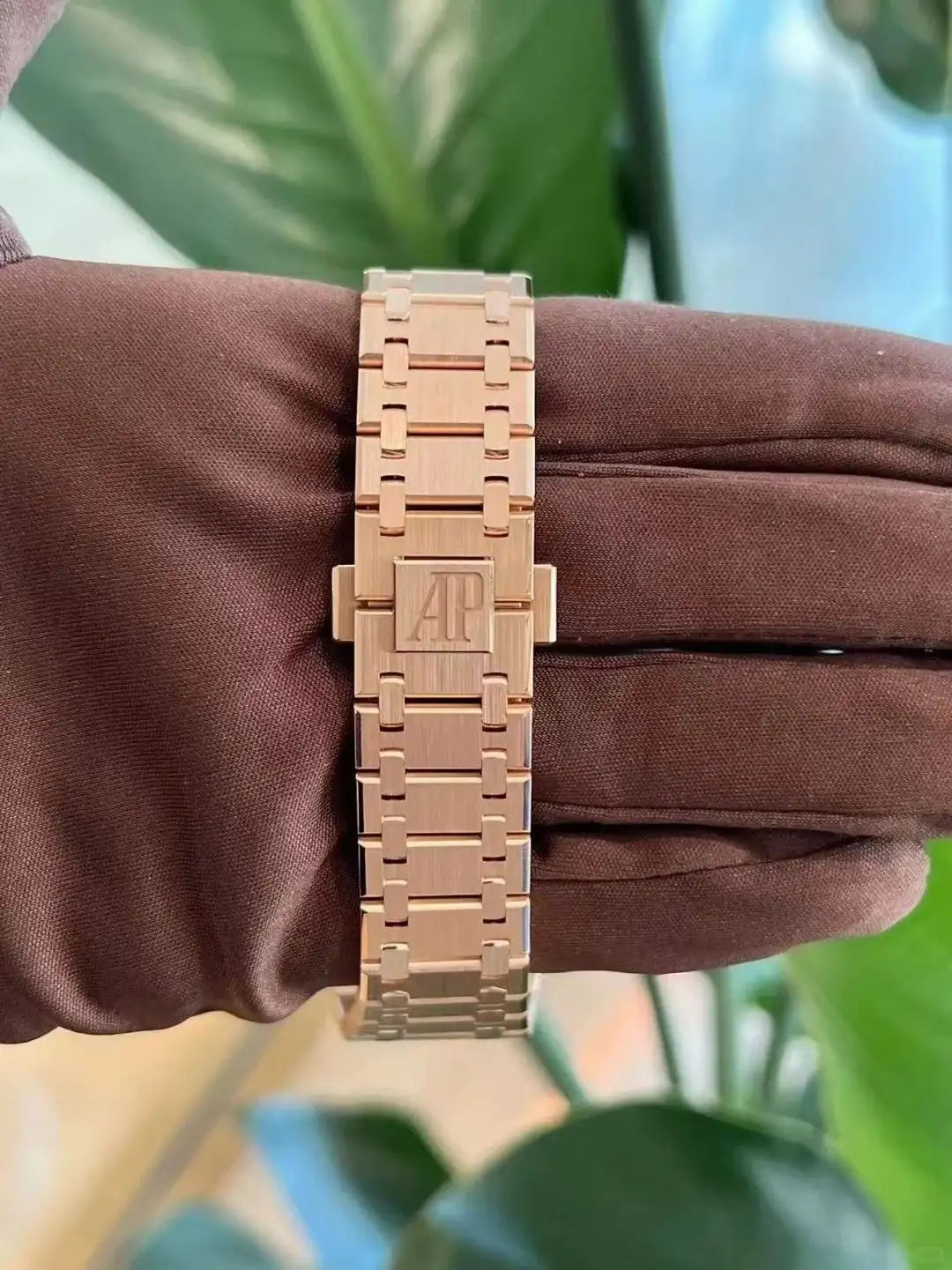 Audemars Piguet Royal Oak Quartz Brown 67650OR.OO.1261OR.01 - view 6