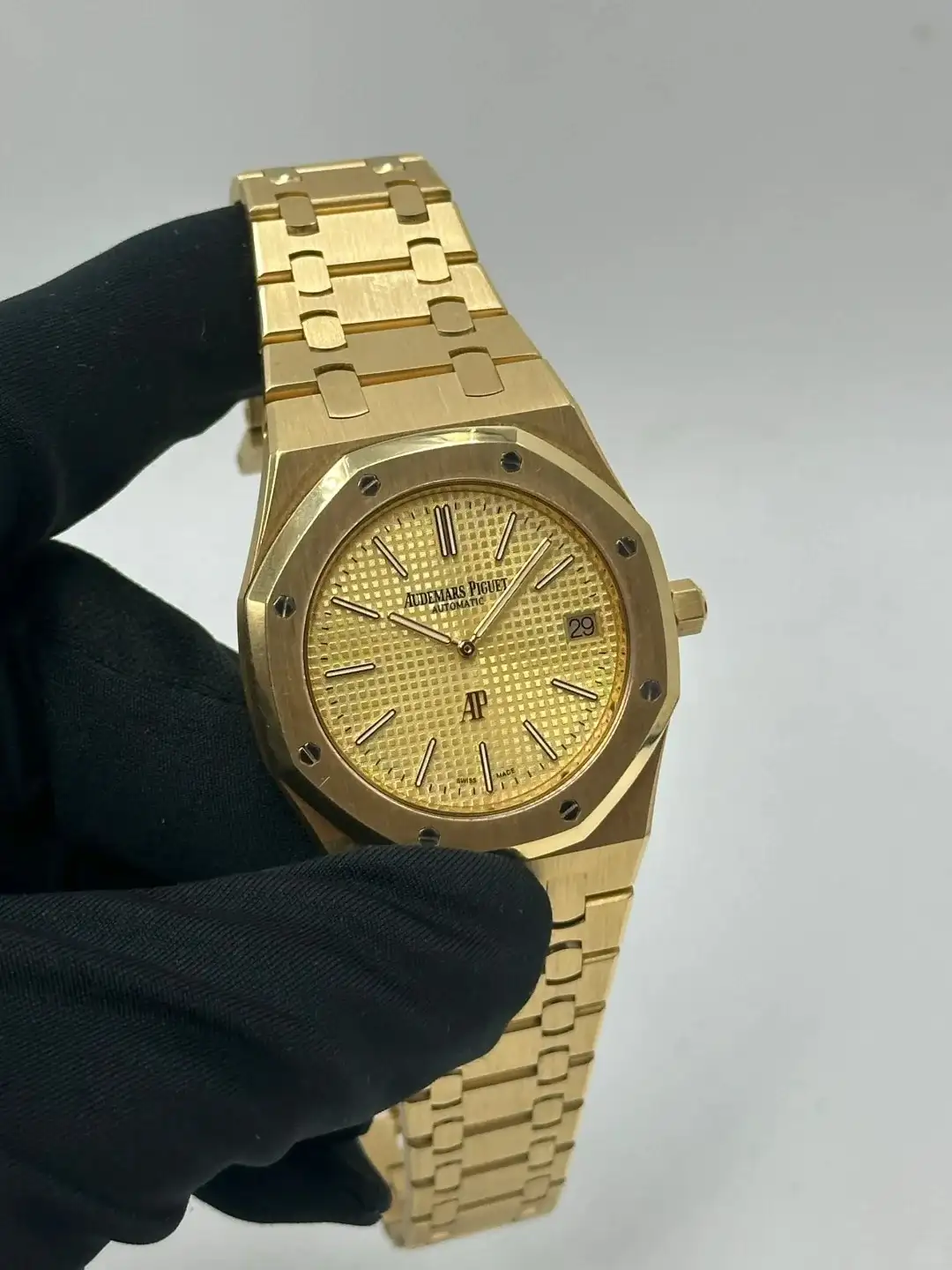 Audemars Piguet Royal Oak Jumbo Extra-Thin Gold 15202BA.OO.1240BA.02 - view 7