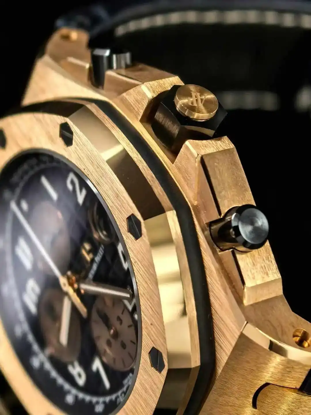 Audemars Piguet Royal Oak Offshore Selfwinding Chronograph Black, Gold 26470OR.OO.A002CR.02 - view 6