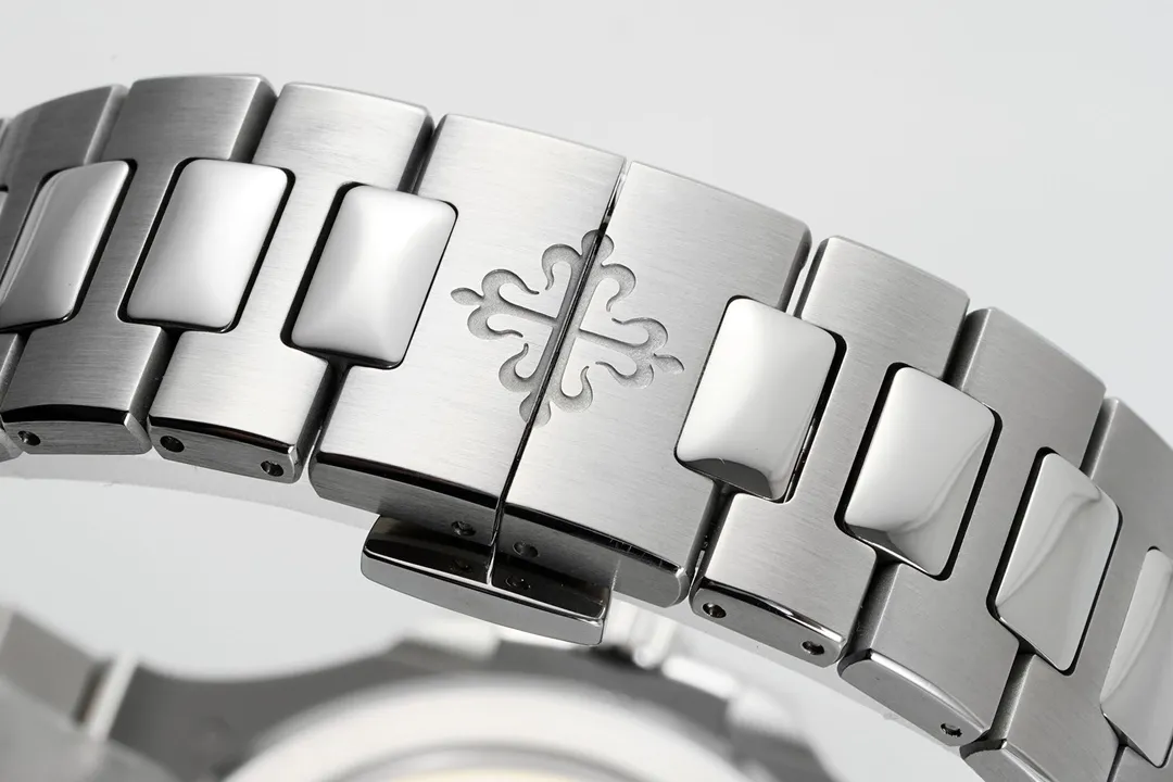 Patek Philippe 5811G Blue Nautilus Watch - view 9