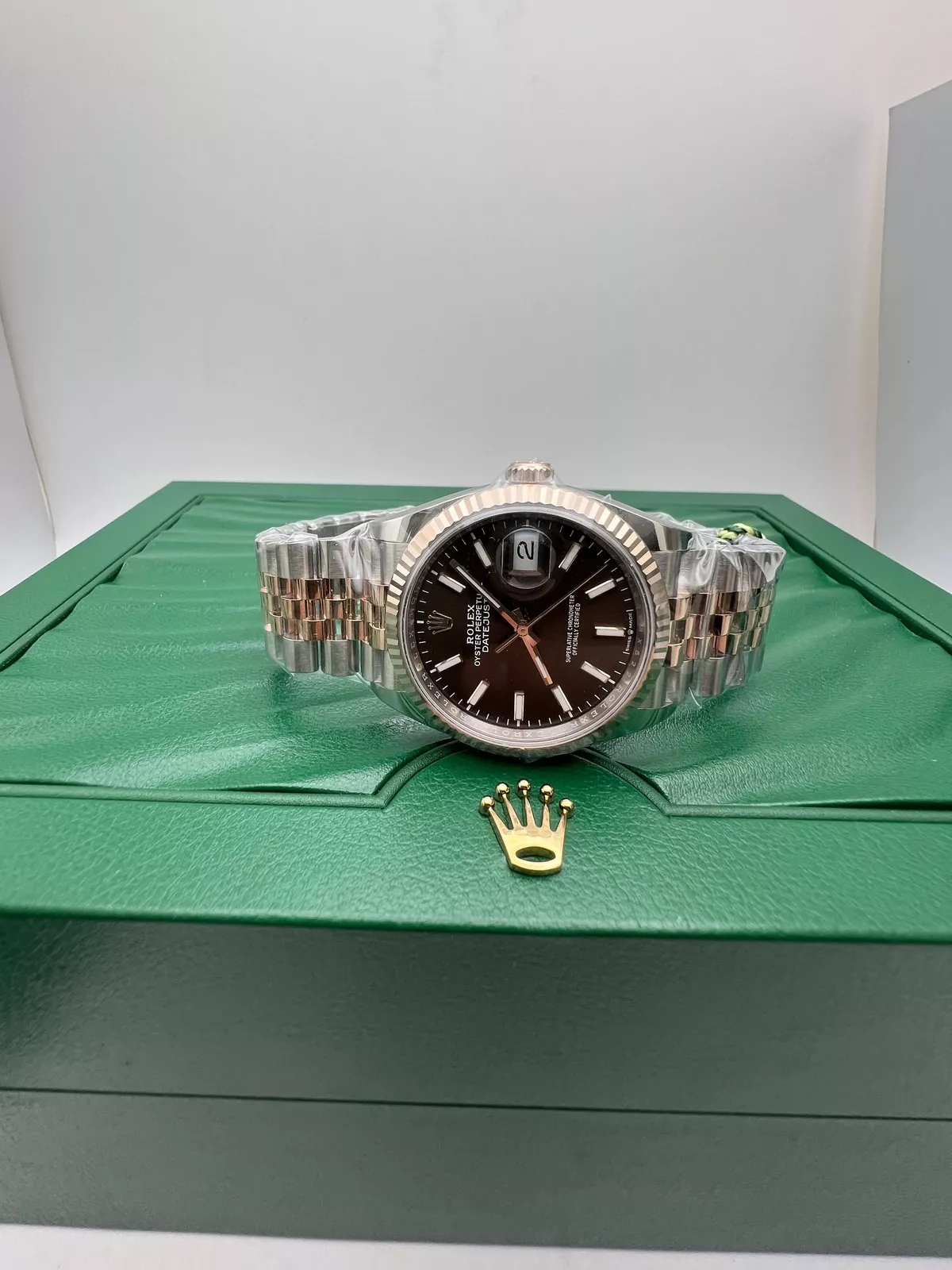 Superclone Rolex Datejust 36 mm Chocolate Dial 126231 Jubilee - gallery