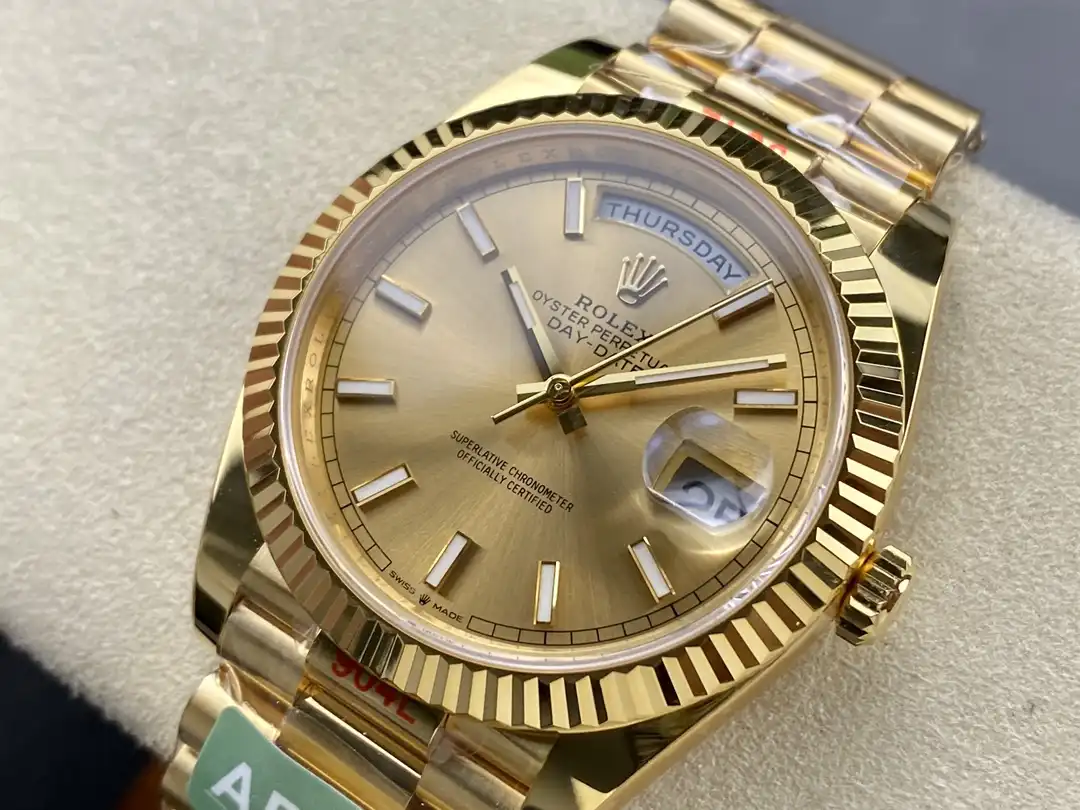 Superclone Rolex Day-Date II 40mm Champagne Dial 228238 - view 5