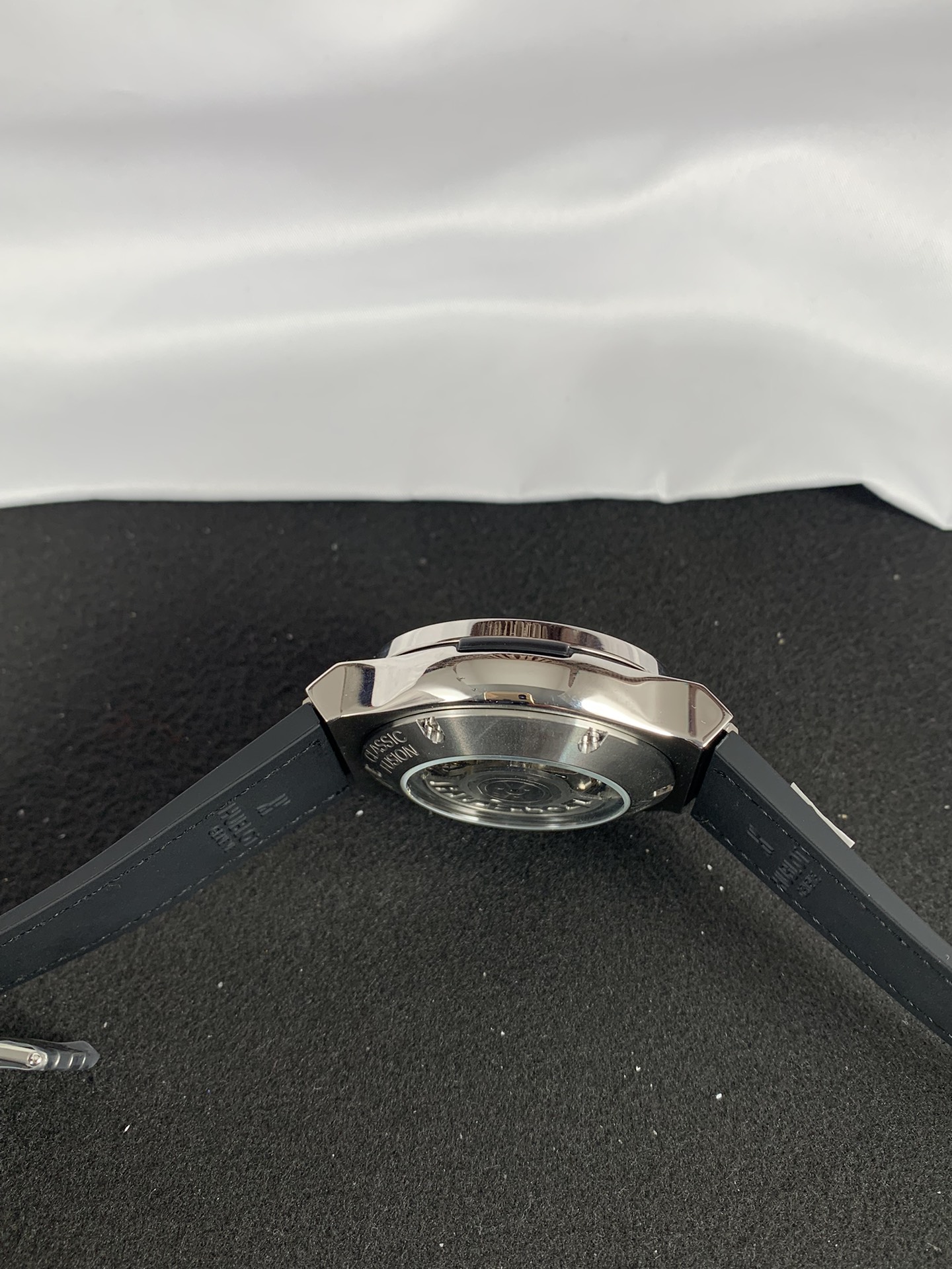 Hublot Classic Fusion Aerofusion Titanium 525.NX.0170.LR - gallery