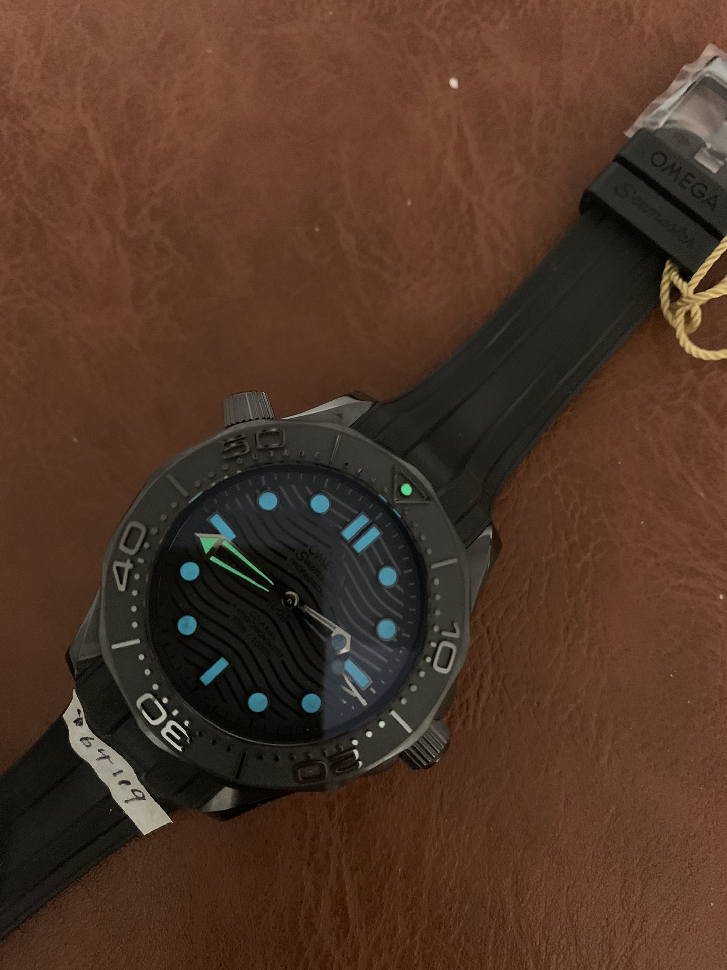 Omega Seamaster Diver 300M Co-Axial Master Chronometer - gallery