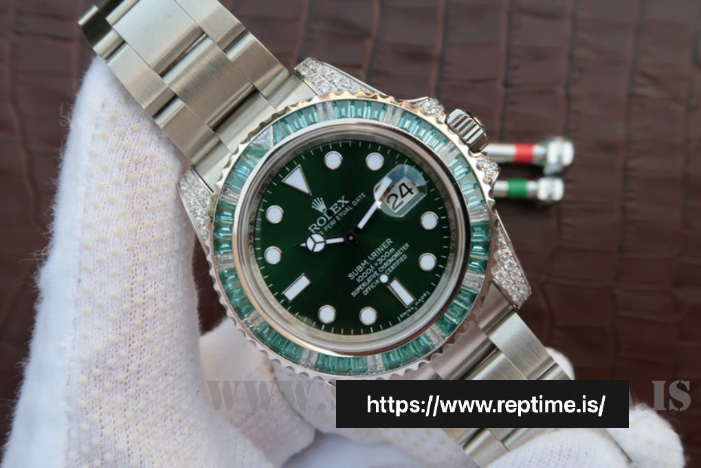 Rolex Submariner 116610 Men Automatic 40MM - view 4